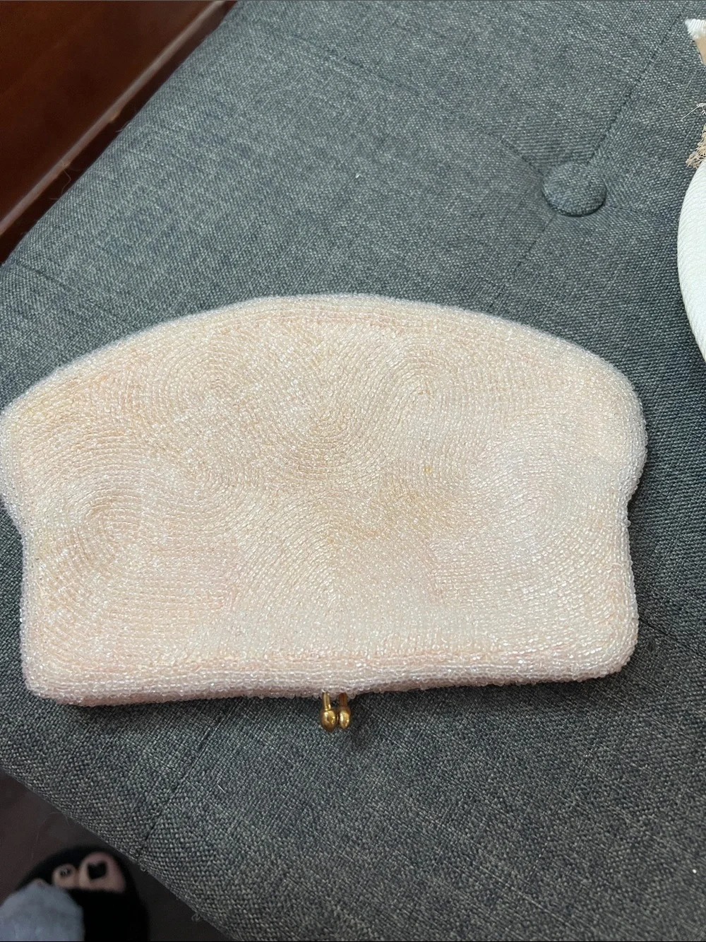 Walborg light pink Beaded Kiss-Lock Clutch
